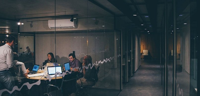 Narzędzia i strategie dla startupów. Jak wystartować z nową marką w 2026 roku?