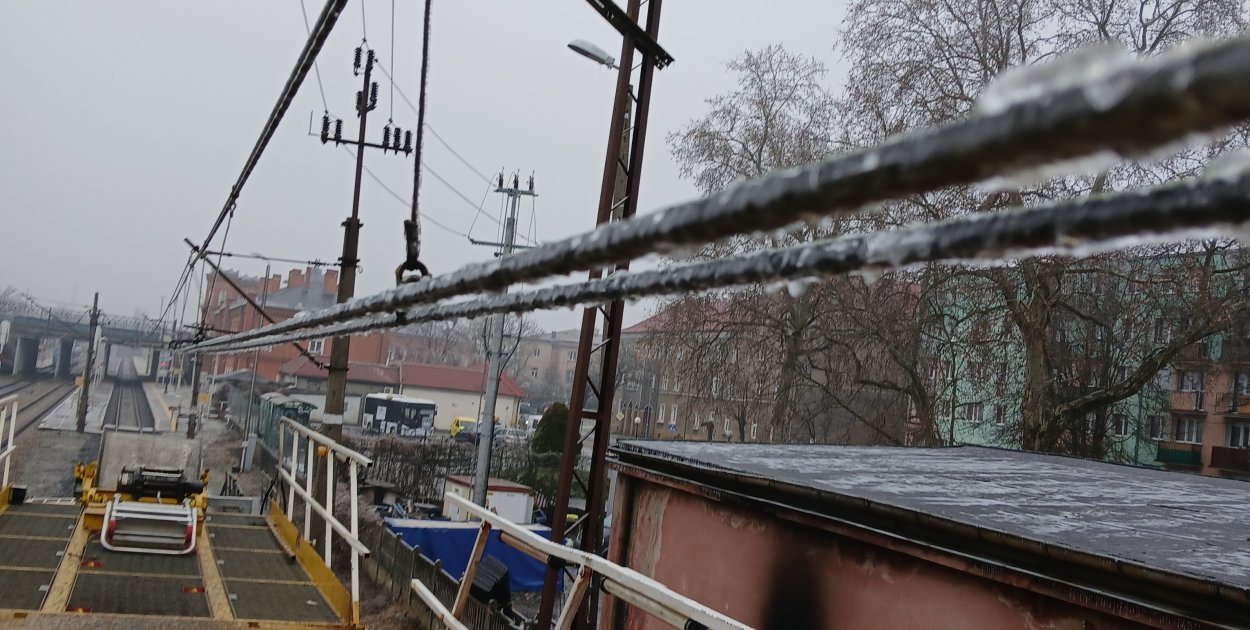 Zima skutecznie blokuje transport publiczny