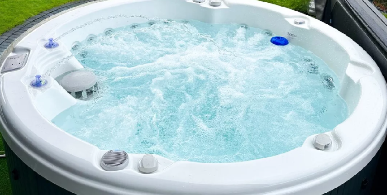 Jacuzzi spa jako centrum domowego relaksu przez cały rok