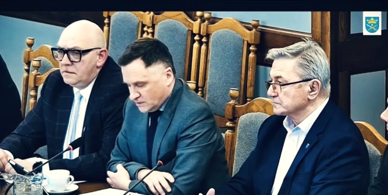 Komunikacyjny "Zygzak" w Wałczu. Radny pyta o sens i koszty zmian.